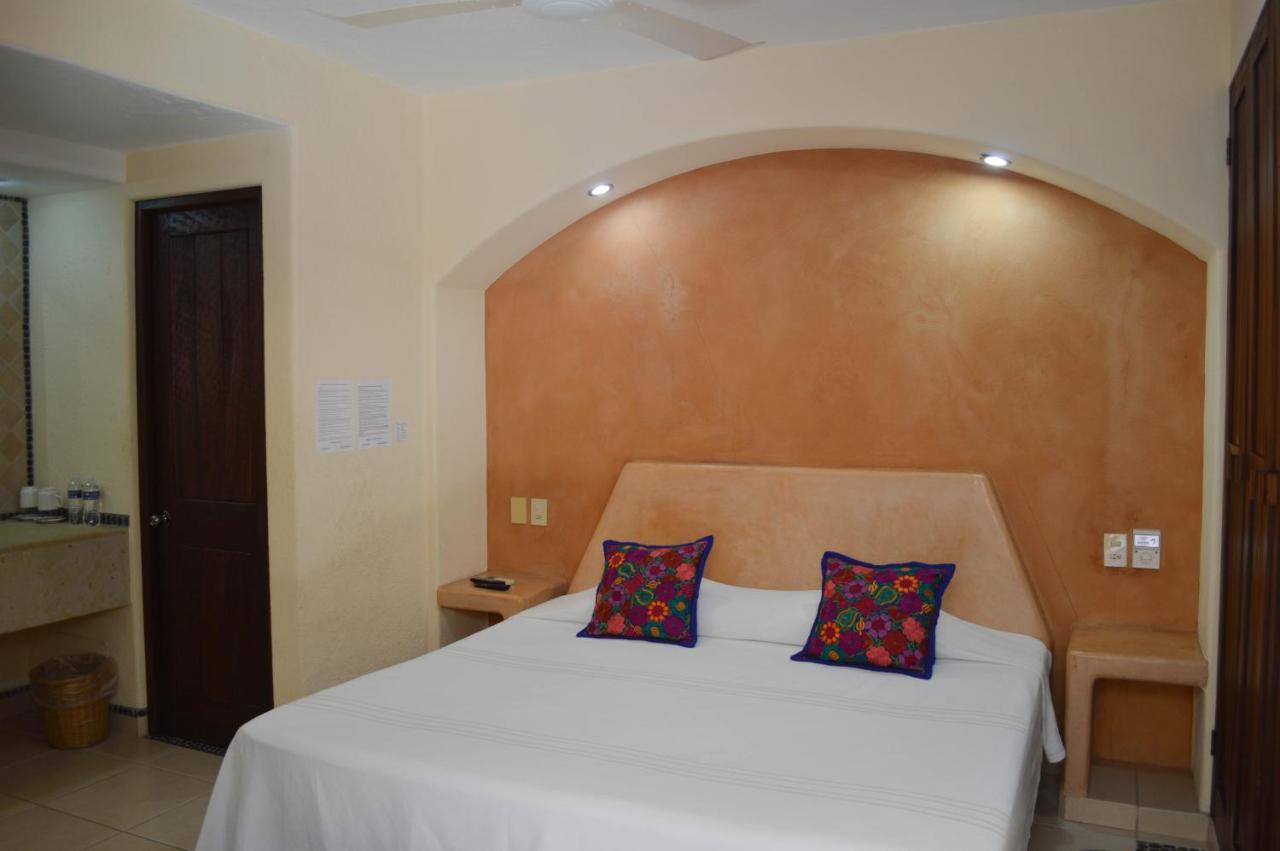 Casa Celeste Hotel Zihuatanejo Exterior foto